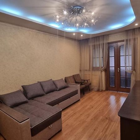 Cosy Appartment Taschkent Exterior foto